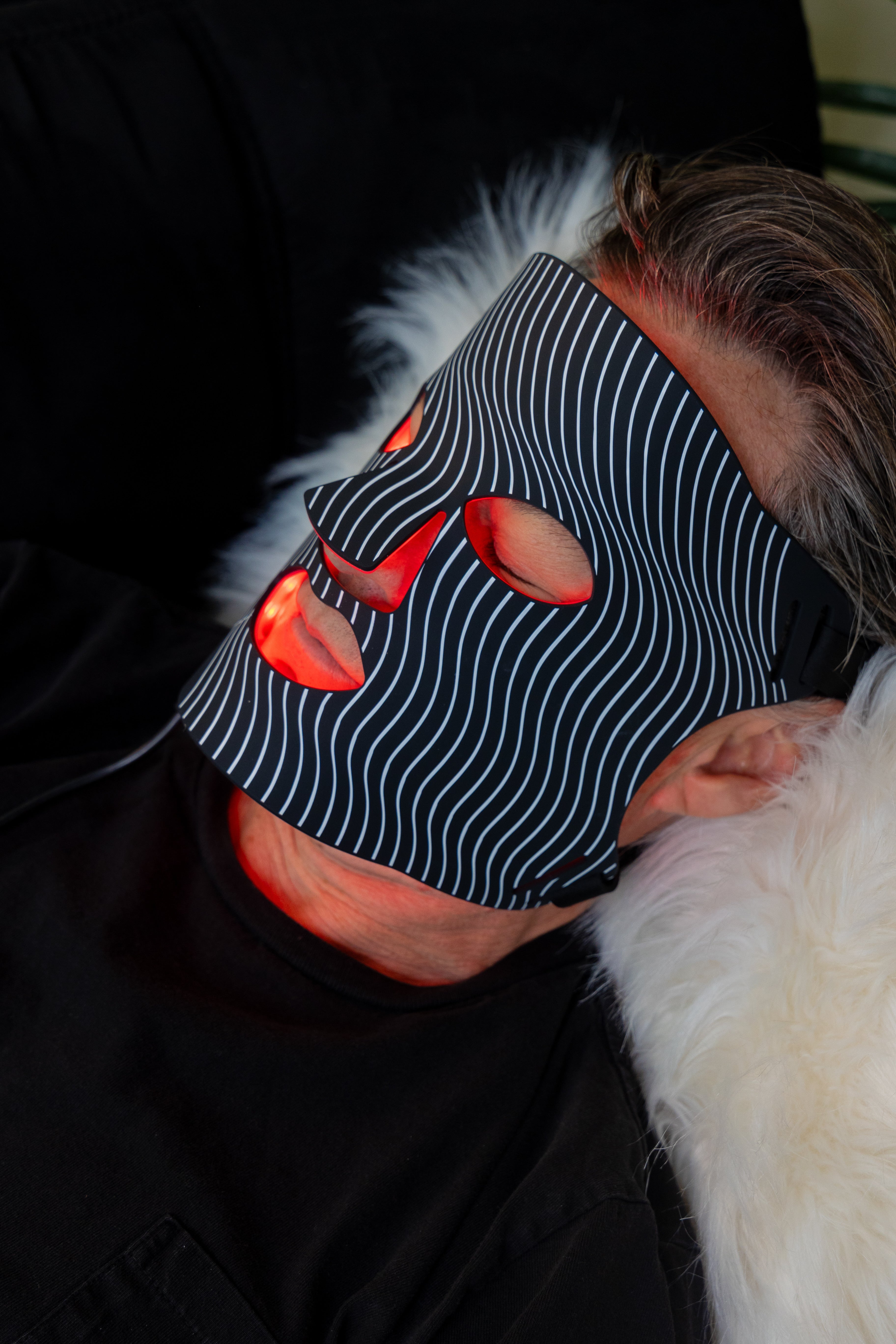Affetto Luce Face Mask with Neck & Décolleté
